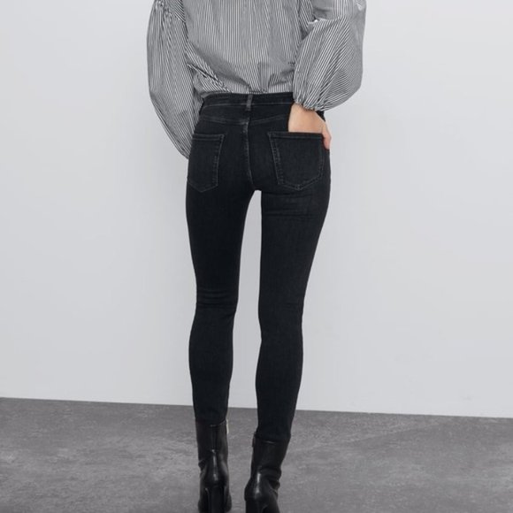 Zara The Skinny Jeans in Uptown Black - Picture 2 of 5